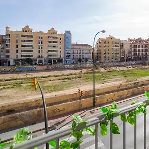 And Beautiful - Free Parking Apartment